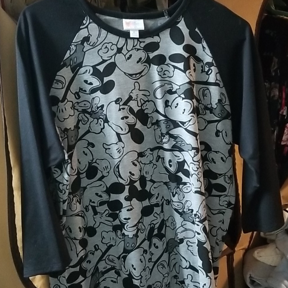 Lularoe top